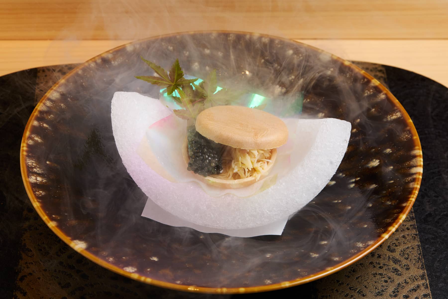 キャビアと毛蟹の最中